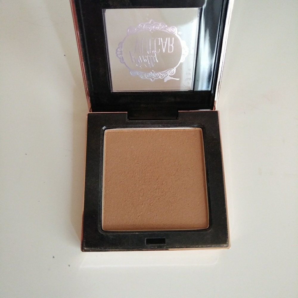 Pretty Vulgar bronzer